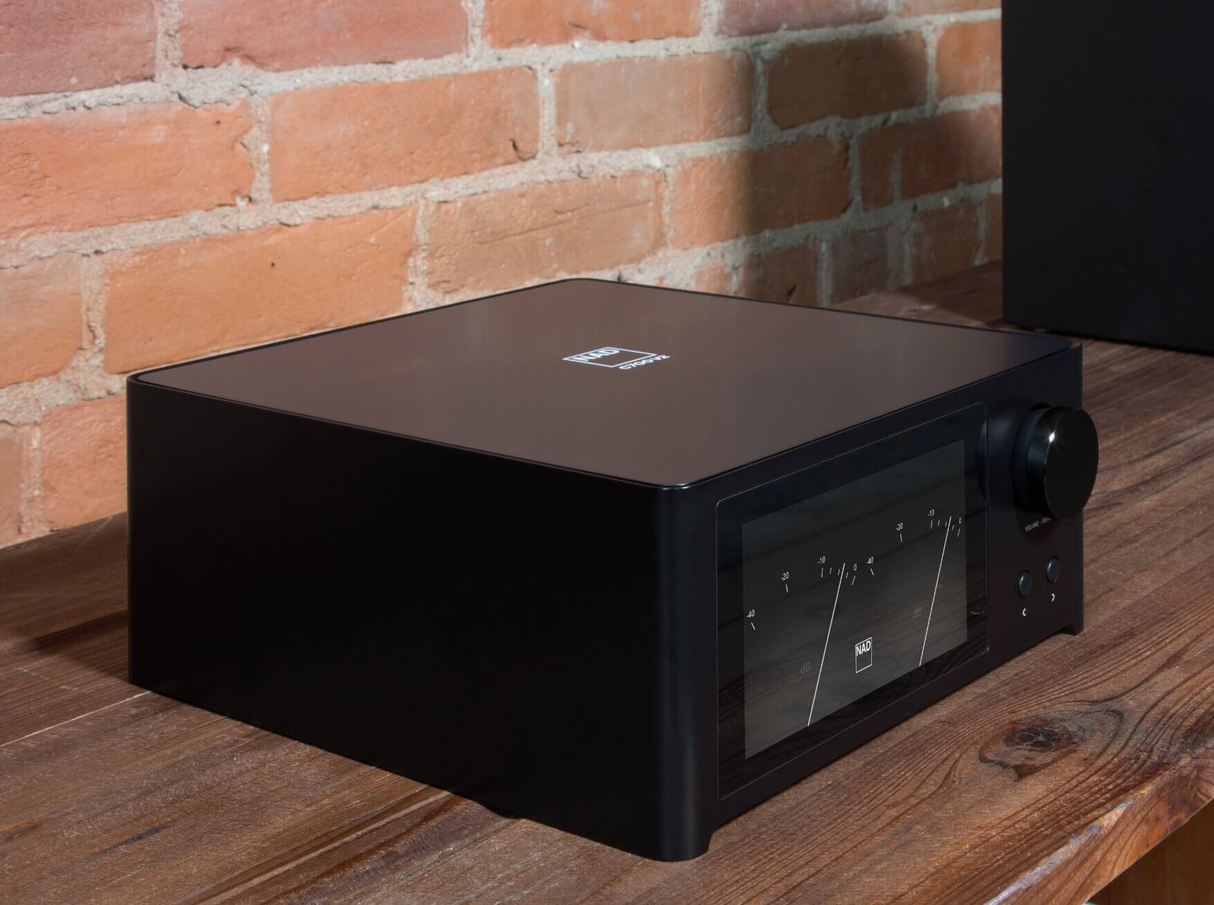 NAD C 700 V2 strem.zesilovač HiFiSafir 12